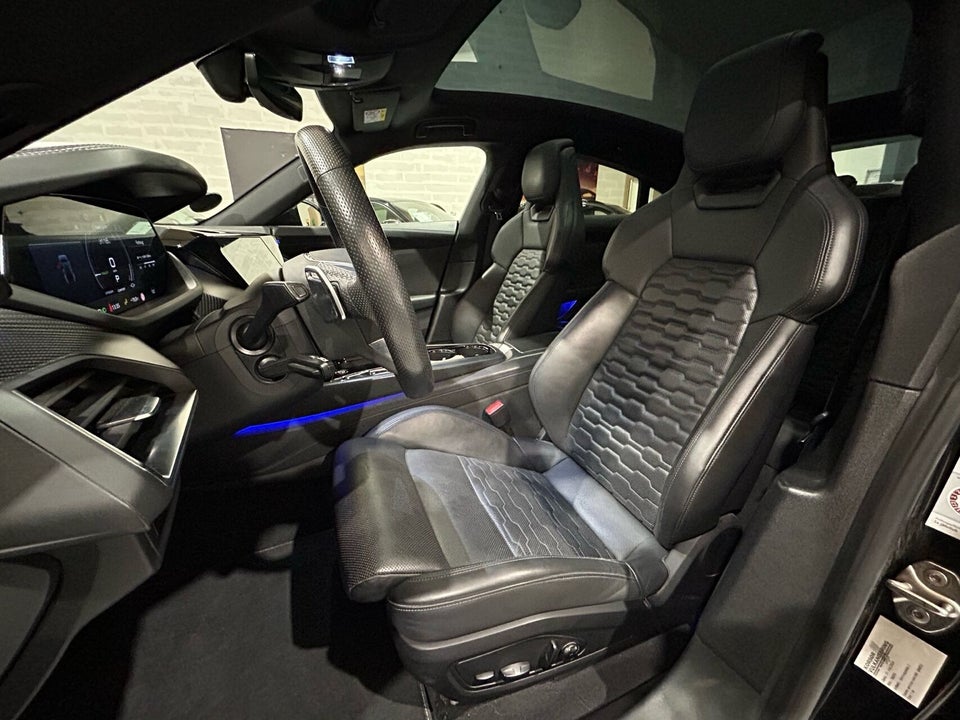 Audi e-tron GT quattro 4d