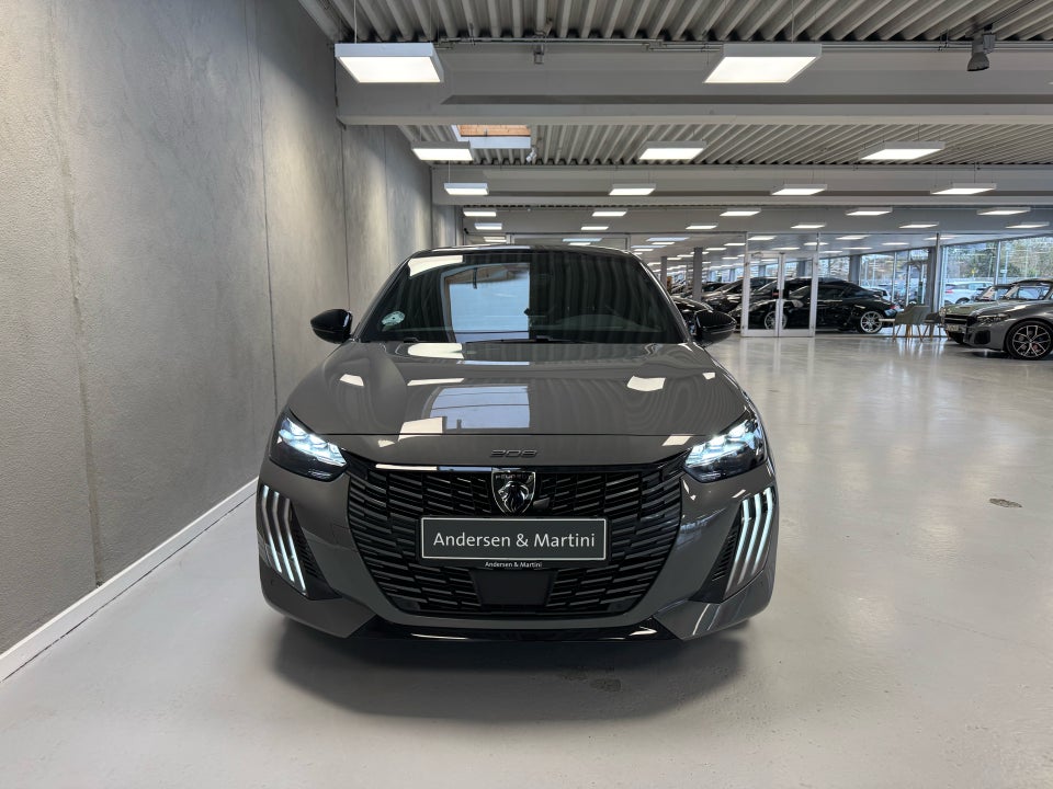Peugeot e-208 54 GT 5d