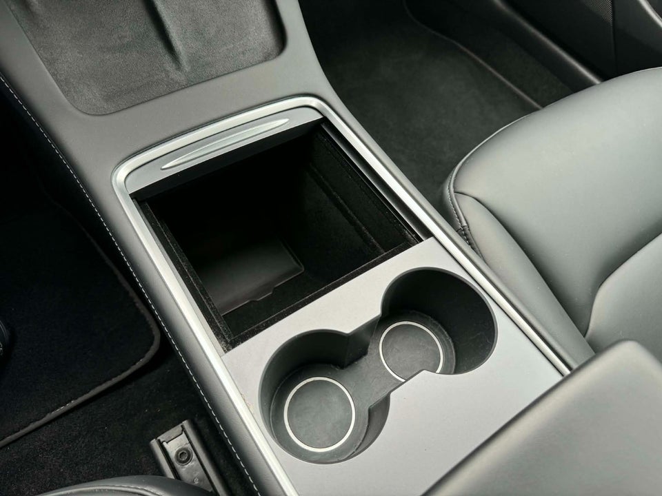 Tesla Model 3 Long Range AWD 4d