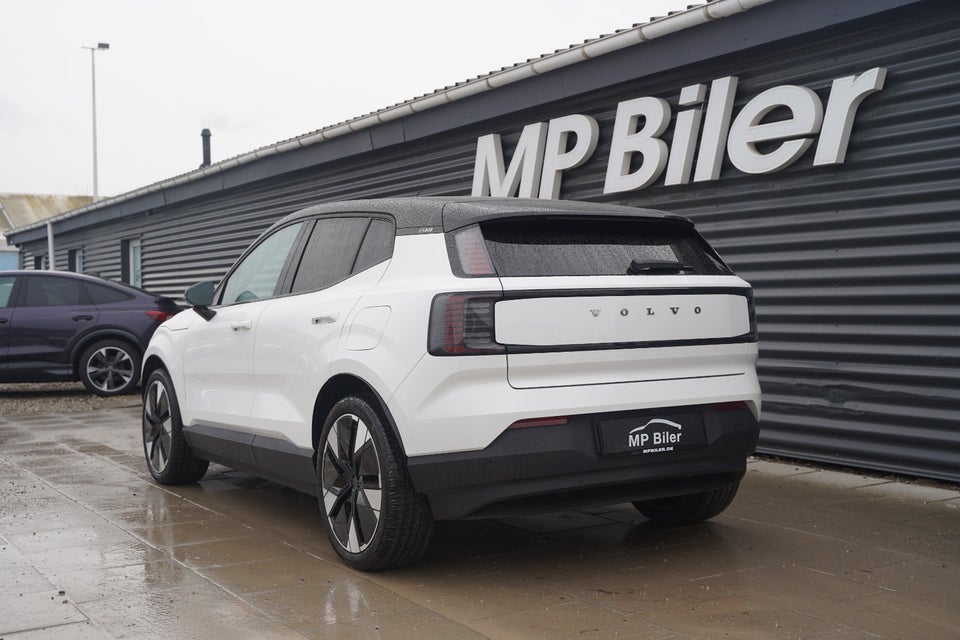 Volvo EX30 Twin Performance Plus 5d