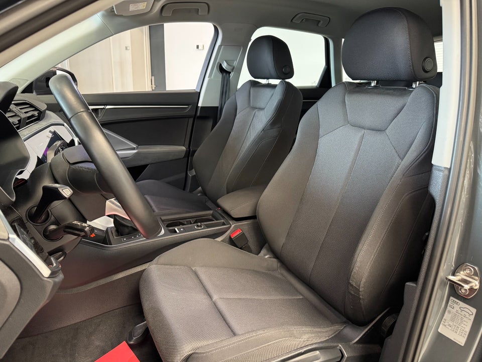 Audi Q3 45 TFSi e Attitude plus S-tr. 5d