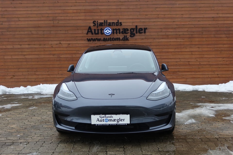 Tesla Model 3 Standard Range+ RWD 4d