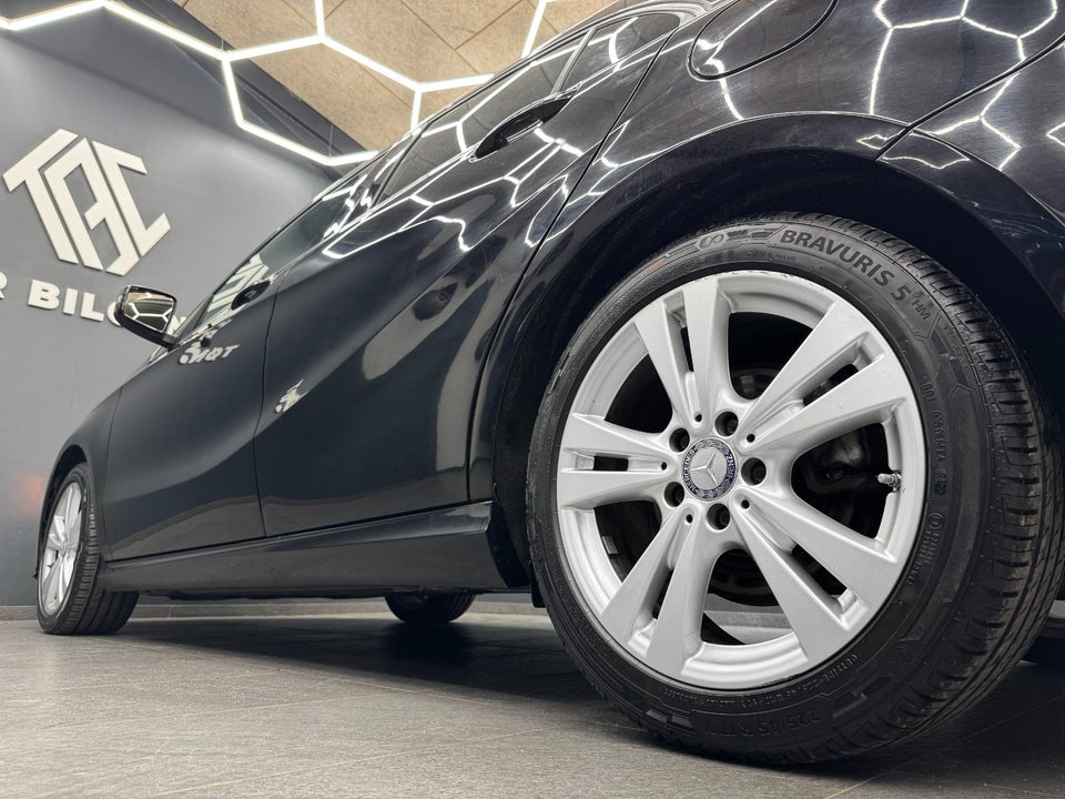 Mercedes A180 d 1,5 Edition aut. 5d