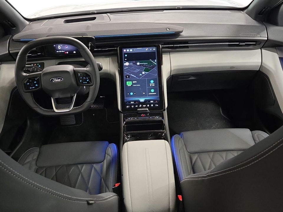 Ford Explorer 82 Premium Extended Range 5d