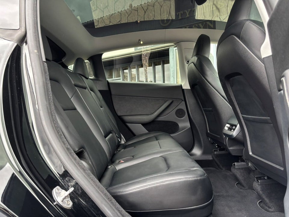 Tesla Model Y Long Range AWD 5d