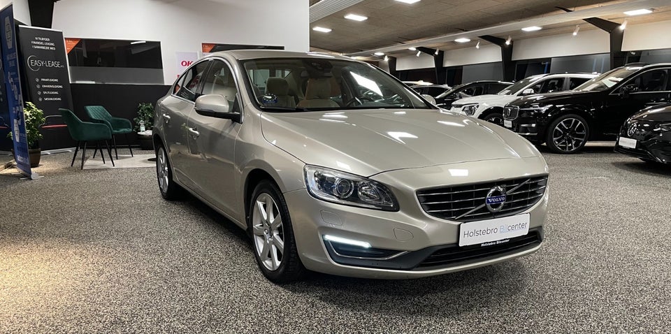Volvo S60 2,0 T3 152 Momentum 4d