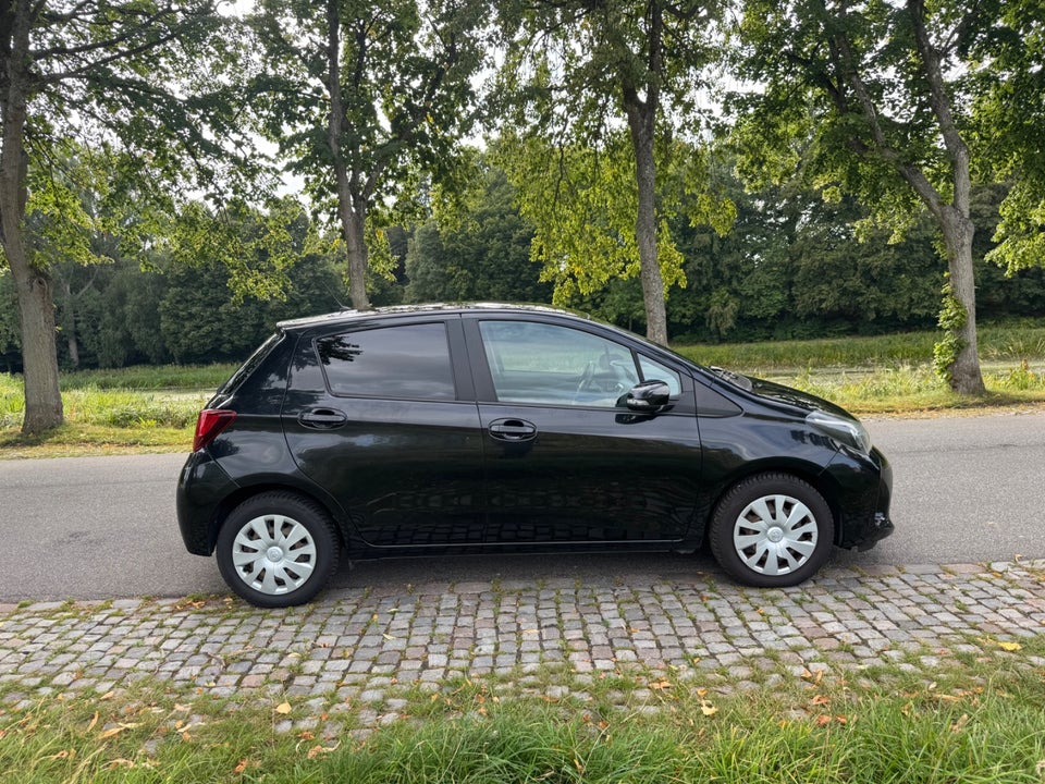 Toyota Yaris 1,0 VVT-i T2 Komfort 5d