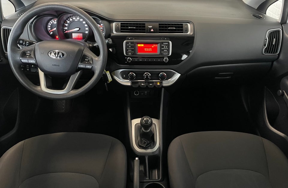 Kia Rio 1,2 CVVT Base 3d