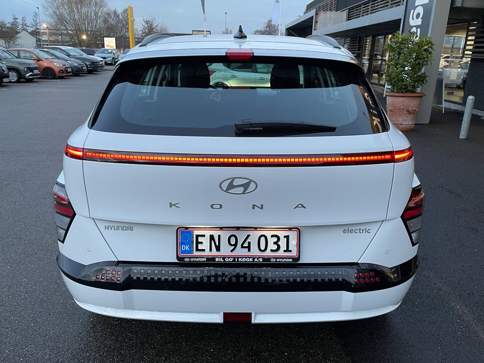 Hyundai Kona 65 EV Essential 5d