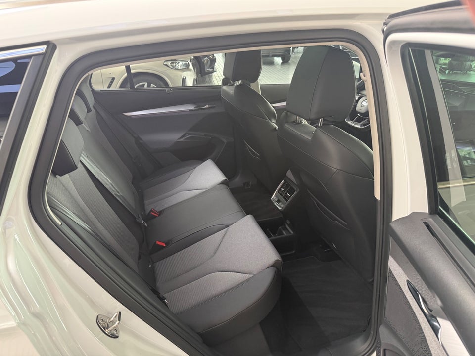 Skoda Enyaq 80 iV Loft 5d