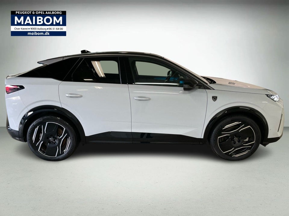 Peugeot e-3008 77 GT Pack 5d