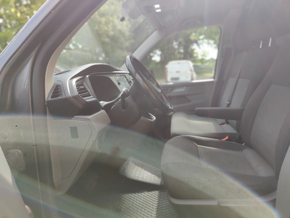 VW Transporter 2,0 TDi 150 Kassevogn DSG lang