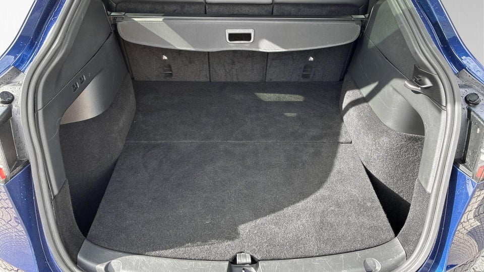 Tesla Model Y Long Range AWD 5d
