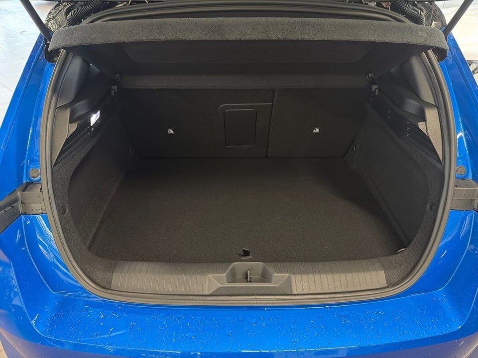 Opel Astra-e 54 GS 5d