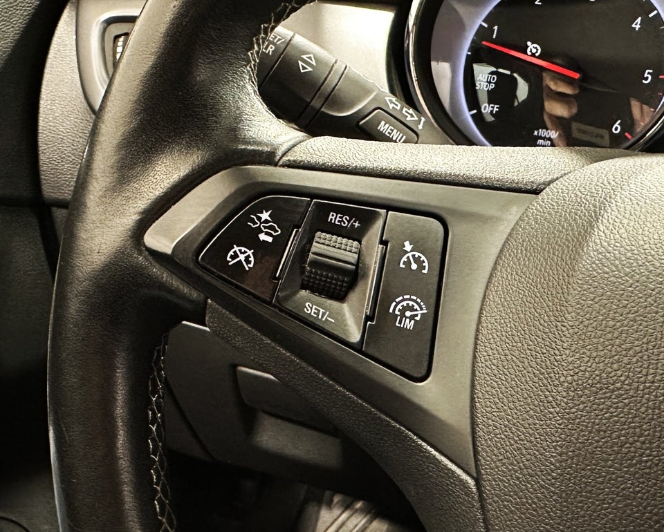 Opel Astra 1,6 CDTi 110 Enjoy 5d