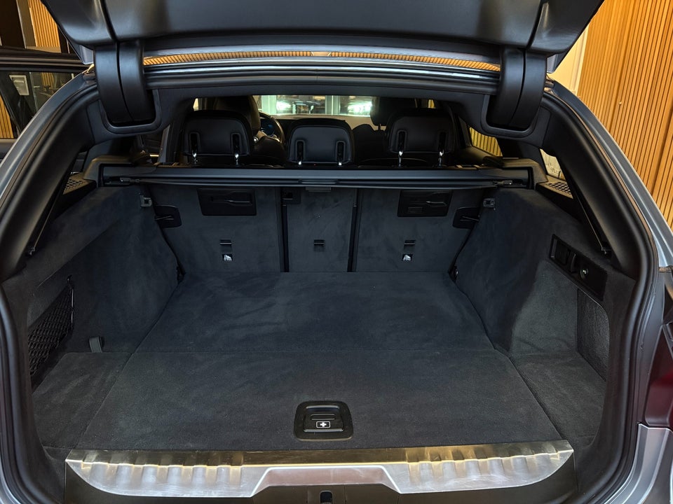 BMW 330e 2,0 Touring M-Sport aut. 5d