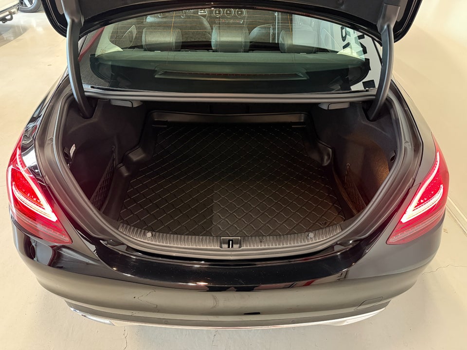 Mercedes C220 d 2,0 Advantage aut. 4d