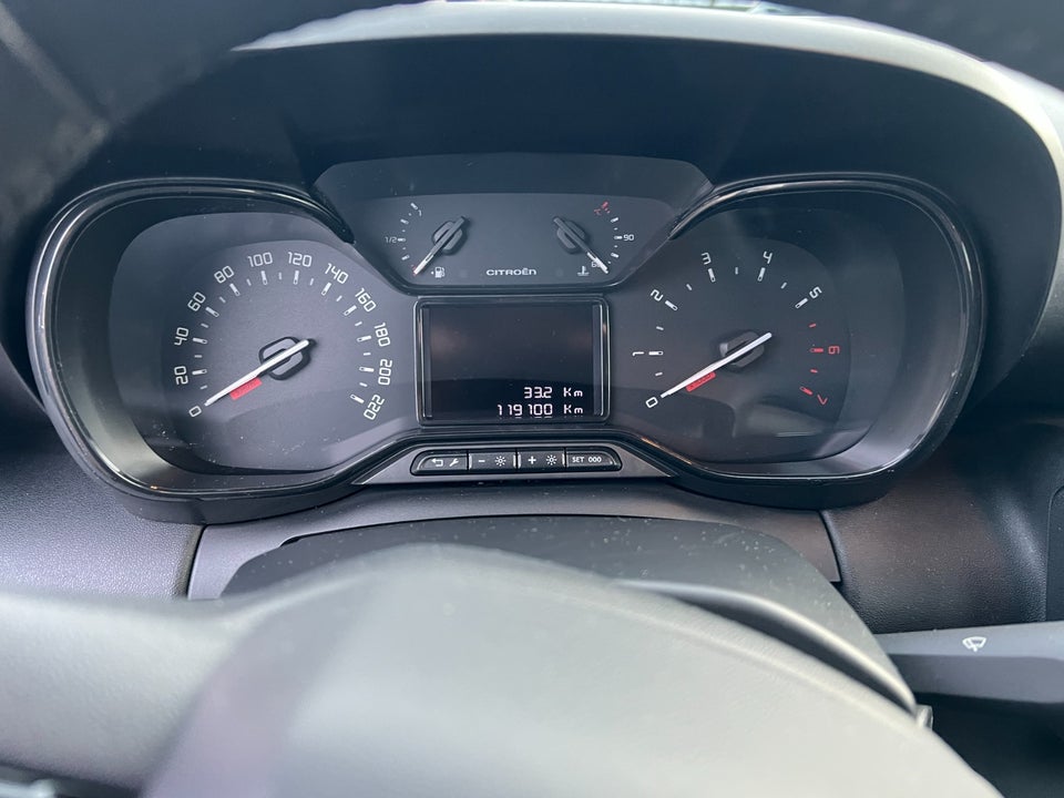 Citroën C3 Aircross 1,6 BlueHDi 100 Iconic 5d