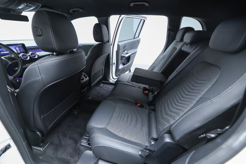 Mercedes EQB350 Progressive Advance Plus 4Matic 5d