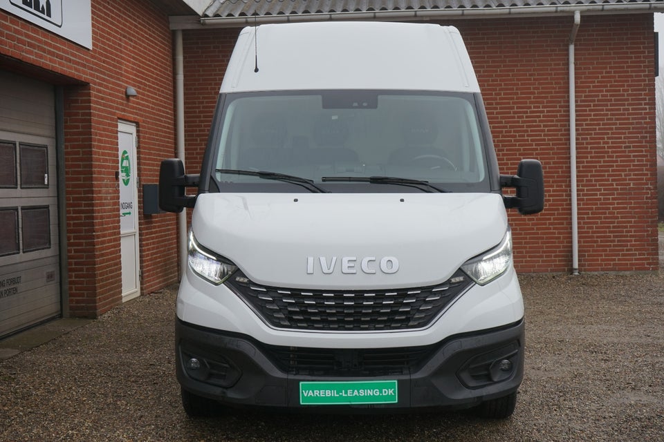 Iveco Daily 2,3 35S16 12m³ Van AG8