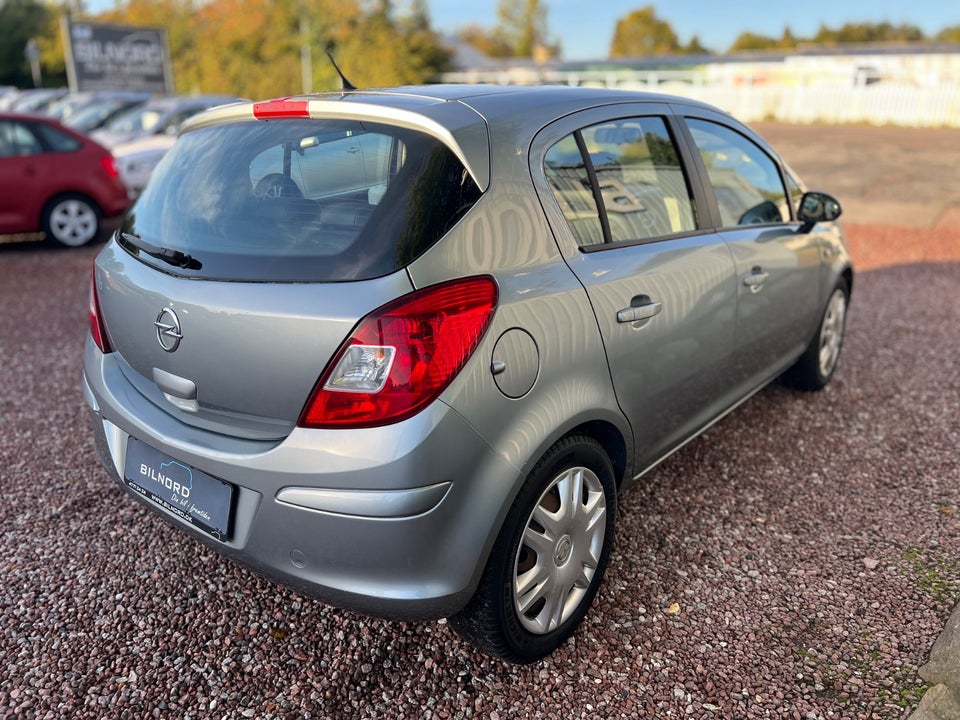 Opel Corsa 1,4 16V Cosmo 5d