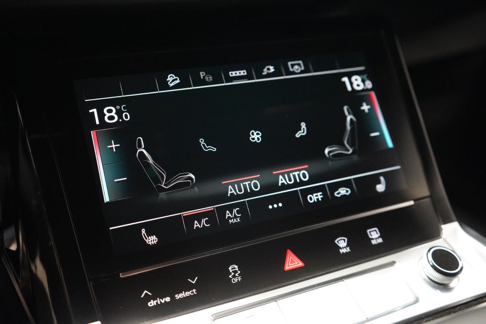 Audi Q8 e-tron 55 S-line quattro 5d