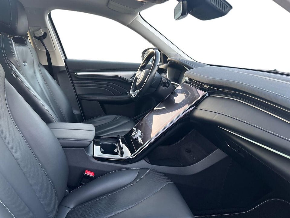 MG Marvel R Luxury 5d