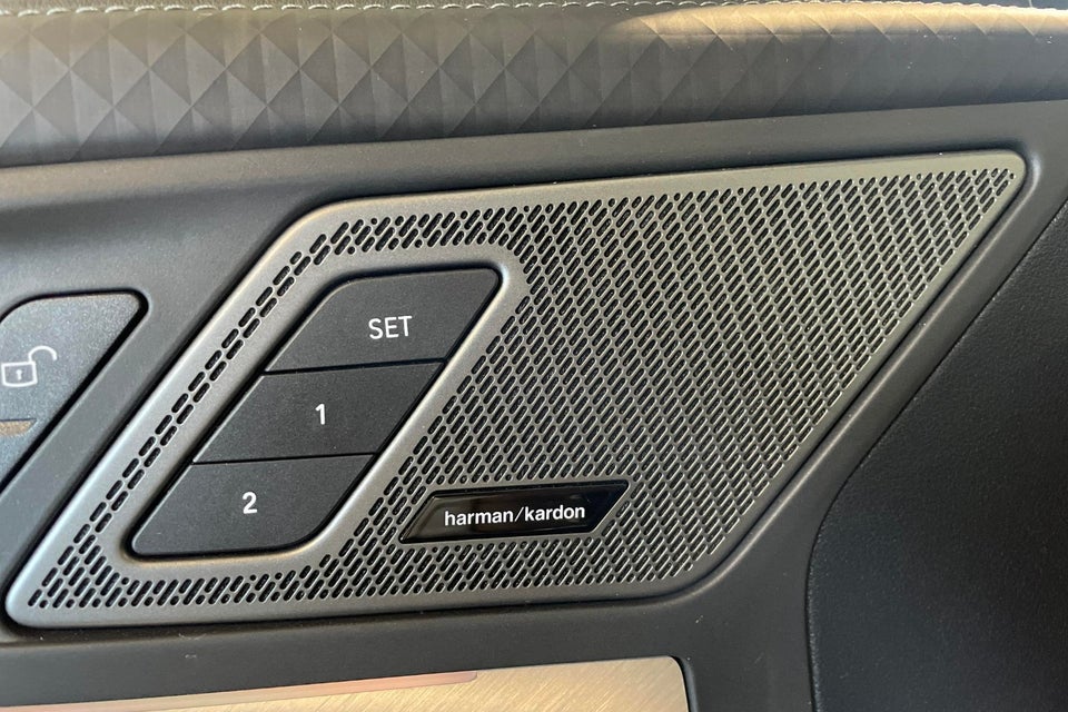 BMW iX2 xDrive30 Supercharged 5d