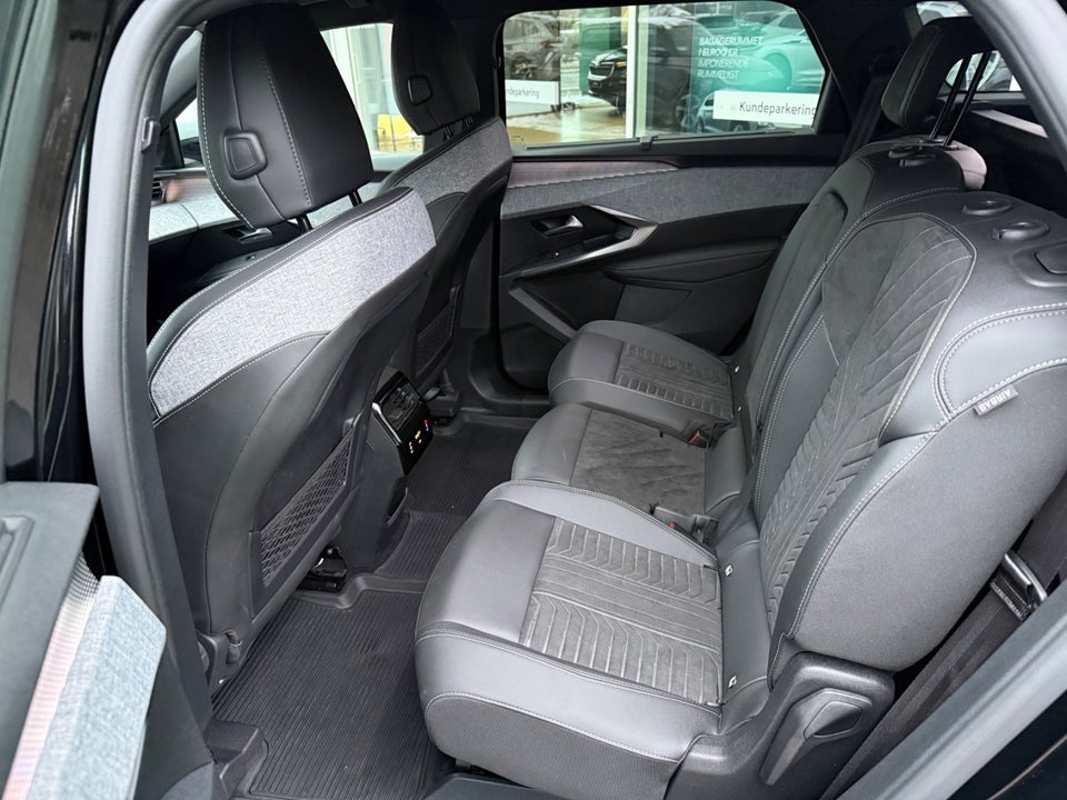 Peugeot e-5008 77 GT 7prs 5d