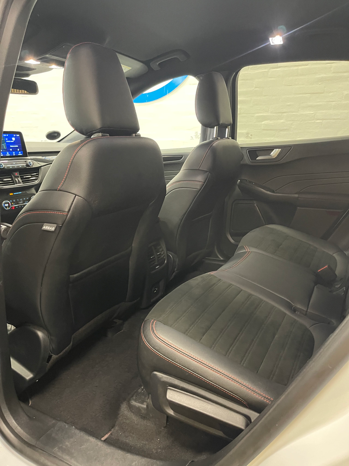 Ford Kuga 2,5 HEV ST-Line X CVT 5d