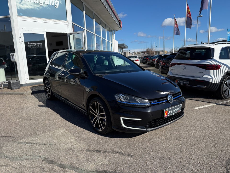 VW Golf VII 1,4 GTE Highline DSG 5d