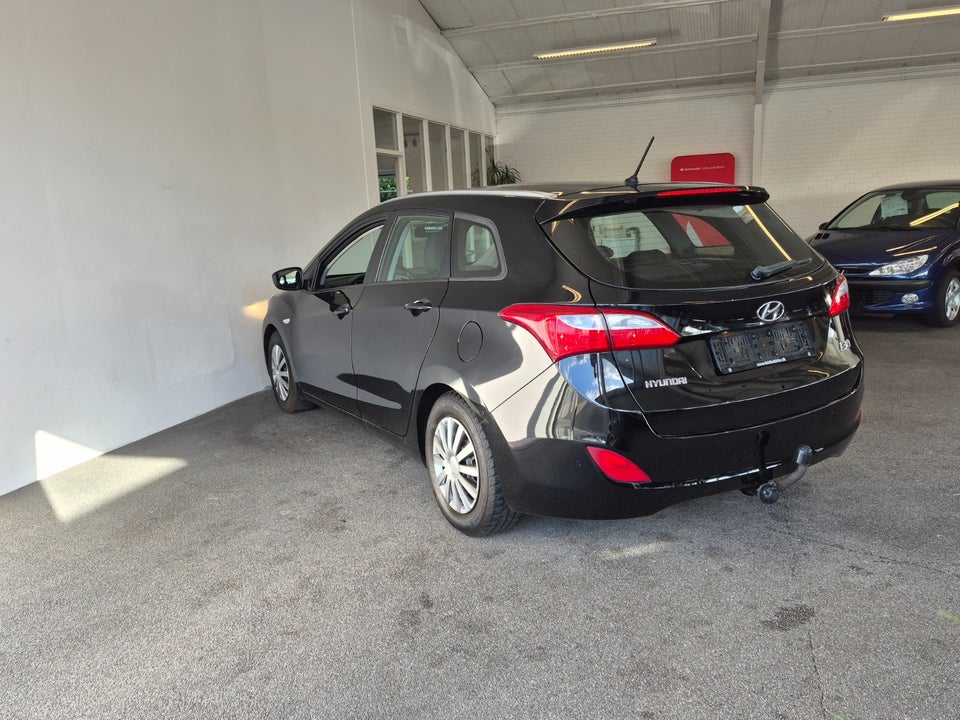 Hyundai i30 1,6 GDi Trend CW 5d