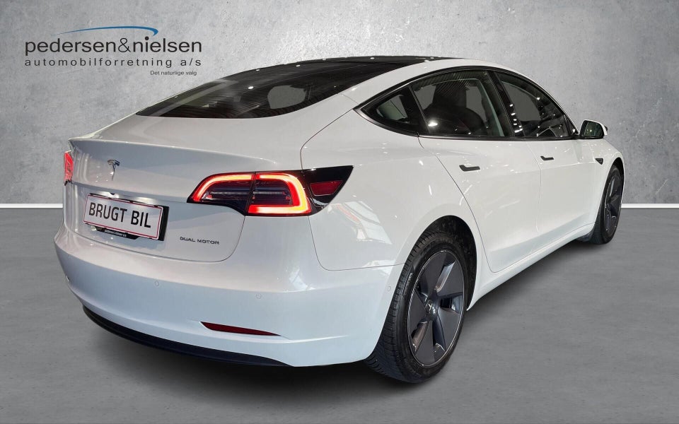 Tesla Model 3 Long Range AWD 4d