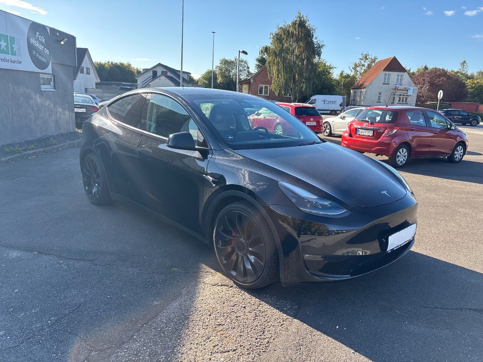 Tesla Model Y Performance AWD 5d