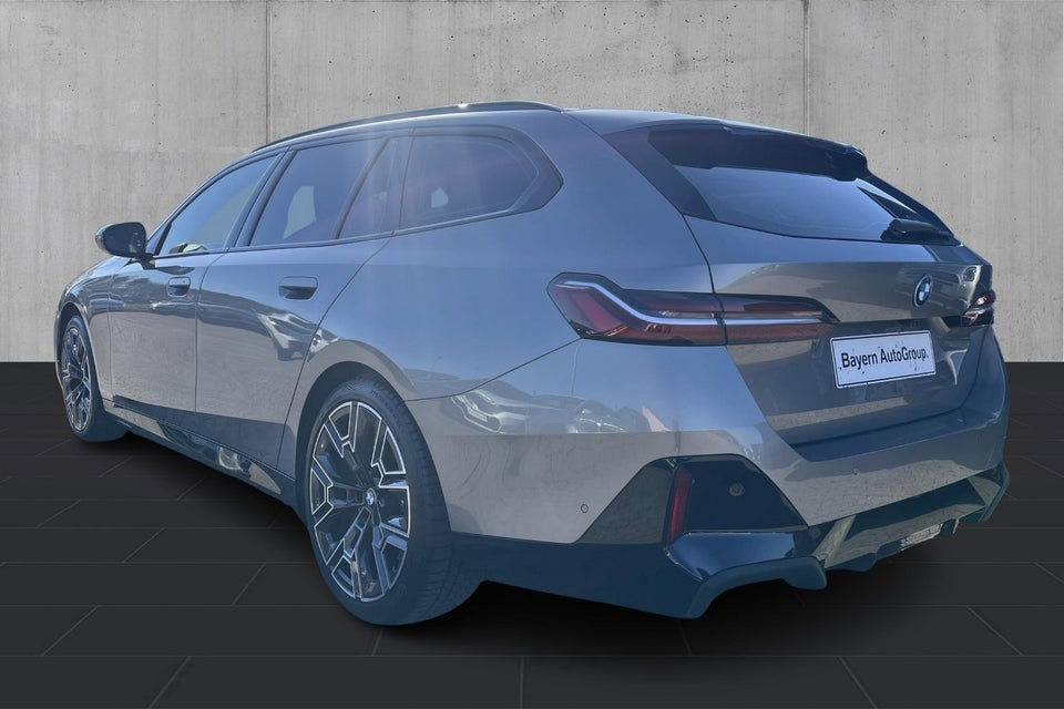 BMW i5 eDrive40 Touring M-Sport 5d