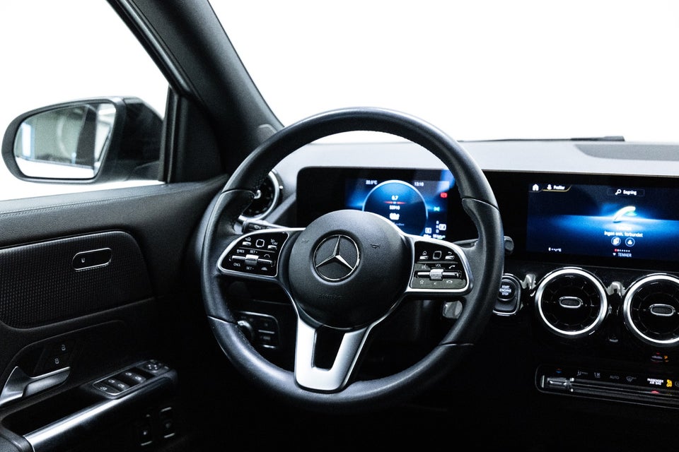 Mercedes GLA250 e 1,3 Progressive aut. 5d