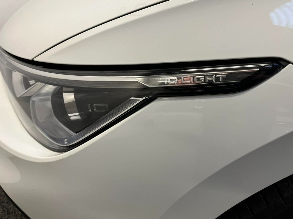 VW Golf VIII 1,4 eHybrid DSG 5d