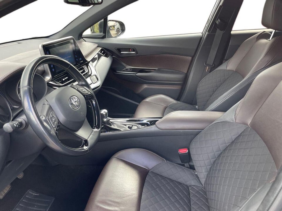 Toyota C-HR 1,8 Hybrid C-HIC Smart CVT 5d