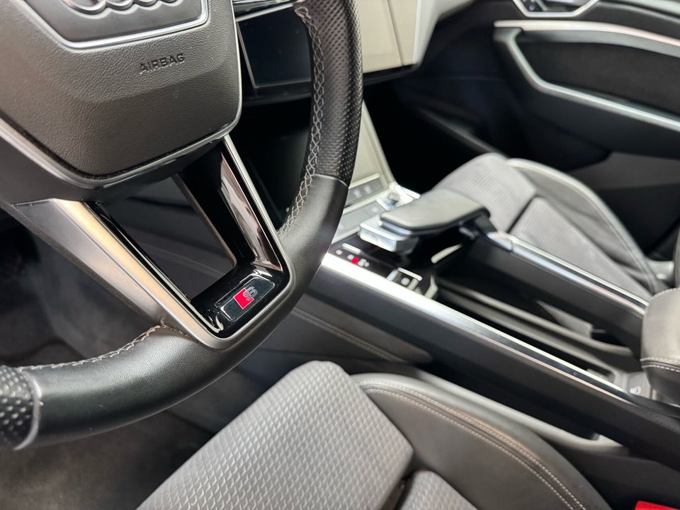 Audi e-tron 55 Prestige quattro 5d