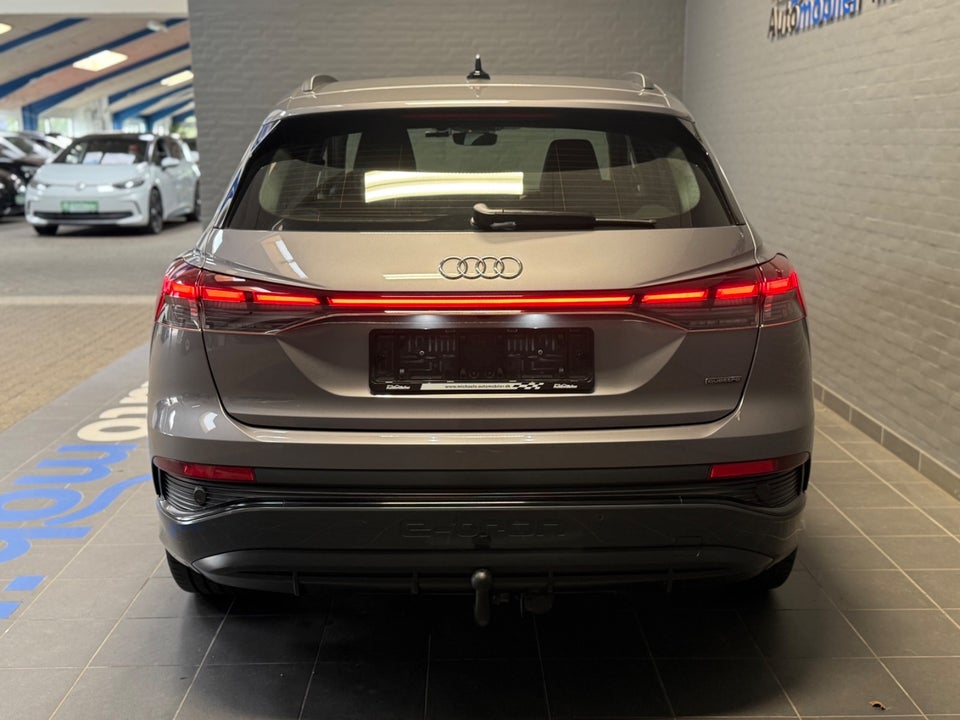 Audi Q4 e-tron 45 S-line quattro 5d