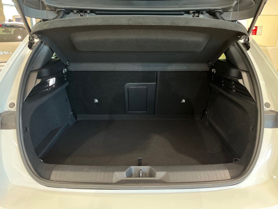 Opel Astra-e 54 Ultimate 5d