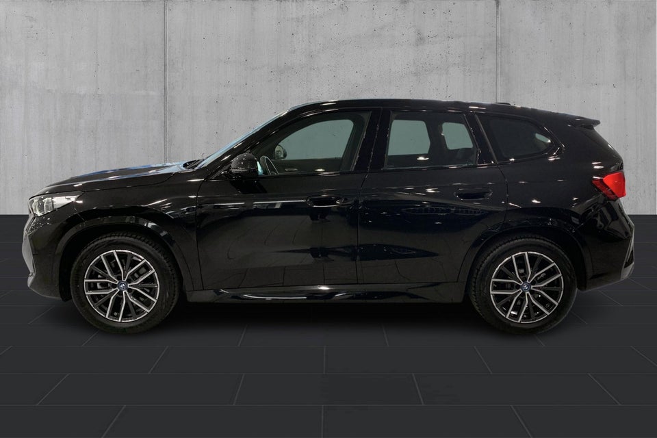 BMW iX1 xDrive30 M-Sport 5d