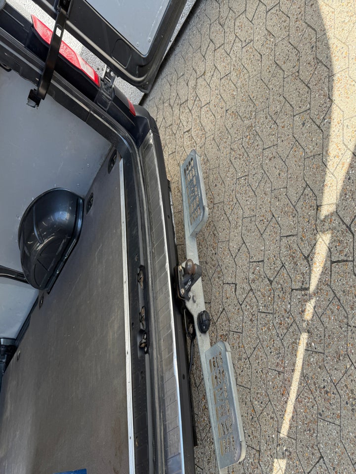 VW Crafter 35 2,0 TDi 177 Kassevogn L3H3 aut.