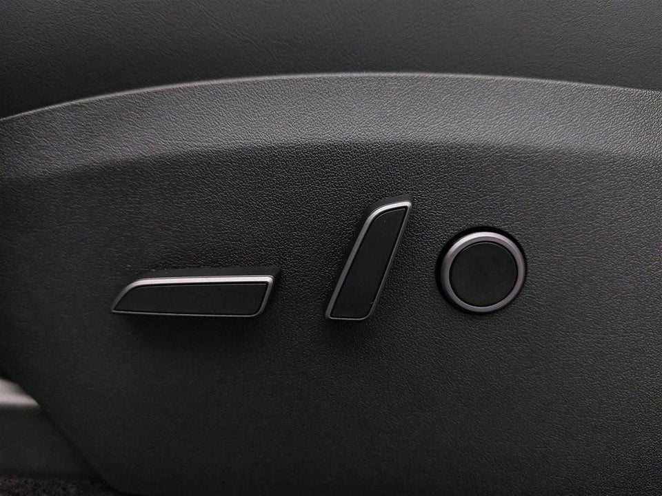 Tesla Model Y Long Range AWD 5d