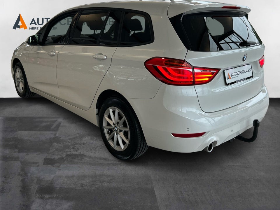 BMW 216i 1,5 Gran Tourer Connected 7prs 5d