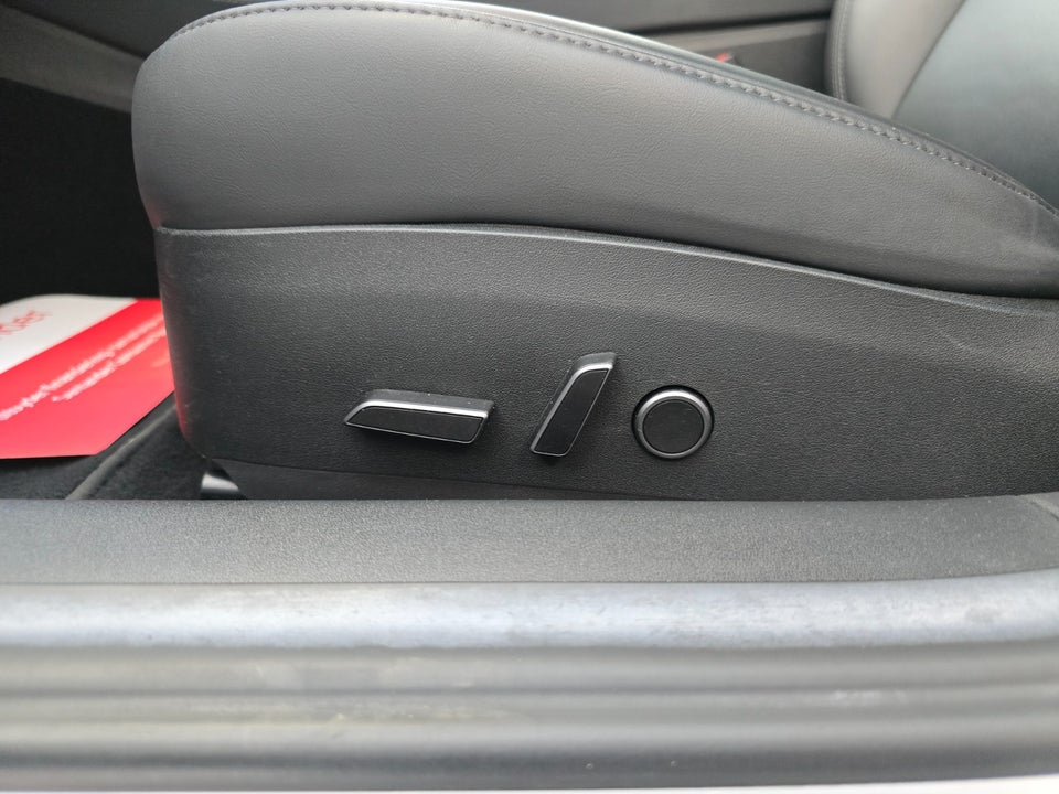 Tesla Model 3 Standard Range+ RWD 4d