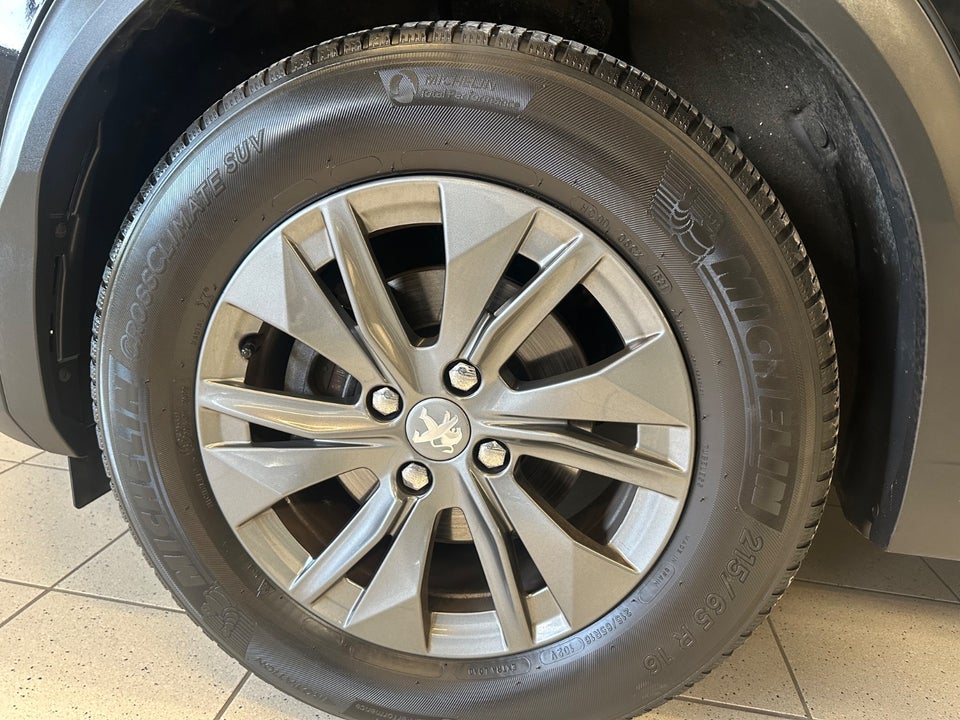 Peugeot 2008 1,2 PureTech 130 Active Pack EAT8 5d
