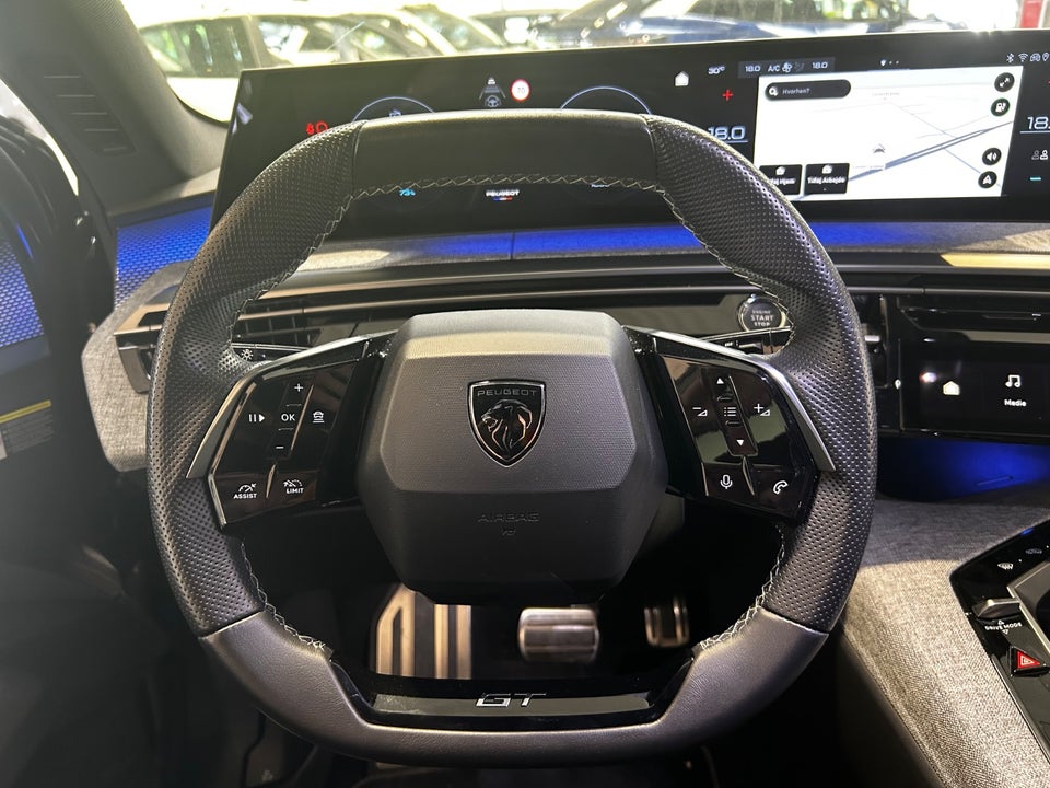 Peugeot e-3008 77 GT Pack 5d