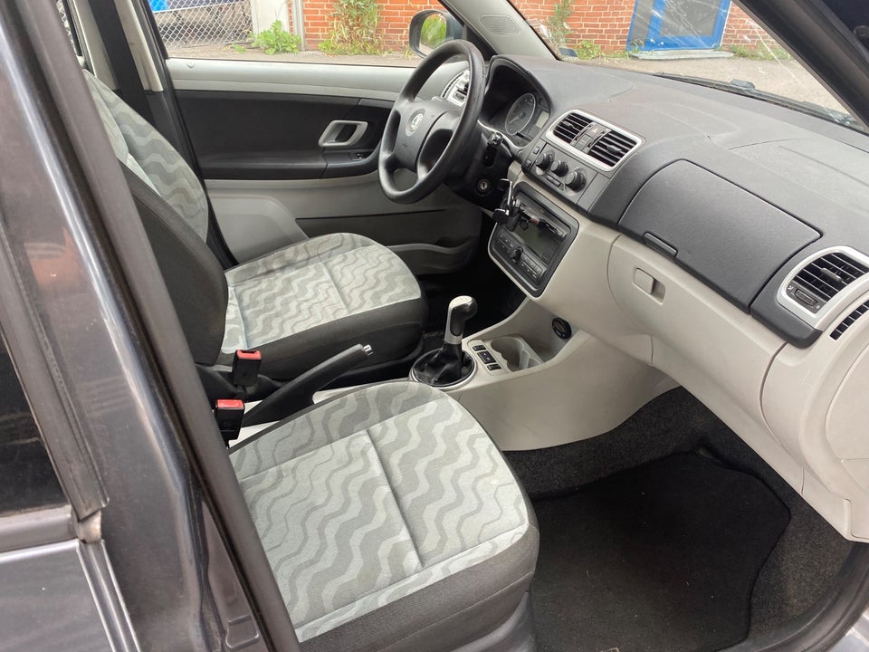 Skoda Fabia 1,4 16V Ambiente 5d