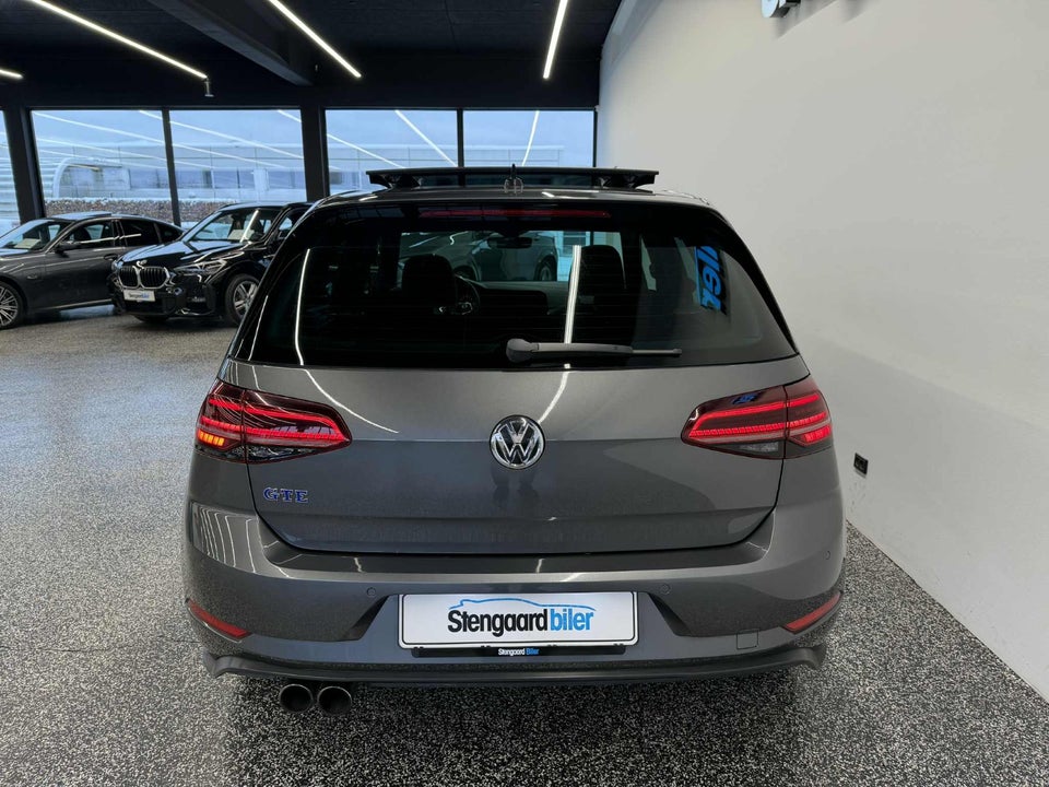 VW Golf VII 1,4 GTE DSG 5d